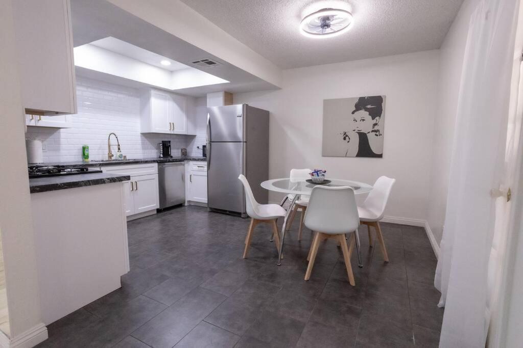 2 Bedroom Close To Las Vegas Strip Exterior photo